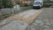Iskopani dio asfalta na parkiralištu